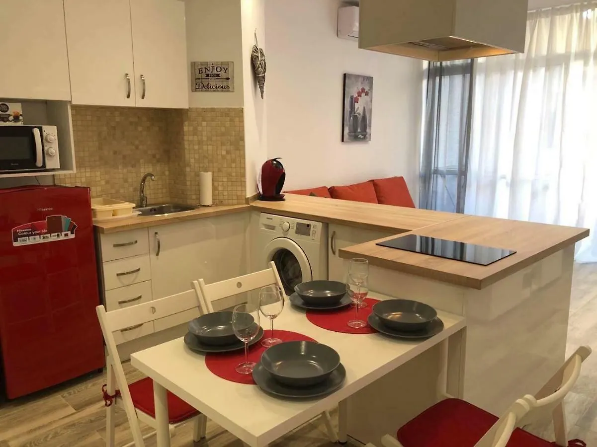 Cozy Apartment In The Heart Of Torremolinos