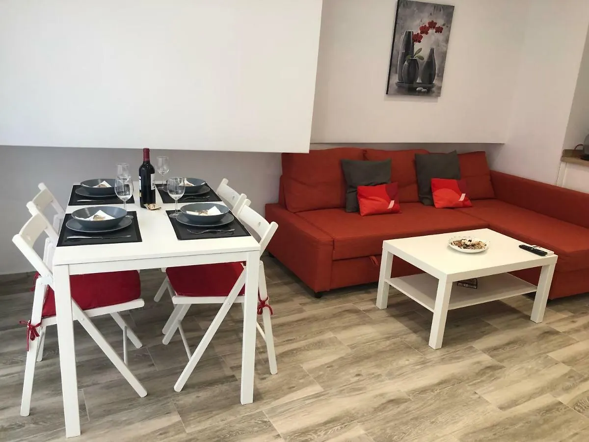 Cozy Apartment In The Heart Of Torremolinos