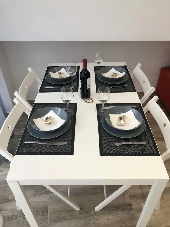 Cozy Apartment In The Heart Of Torremolinos 0*,